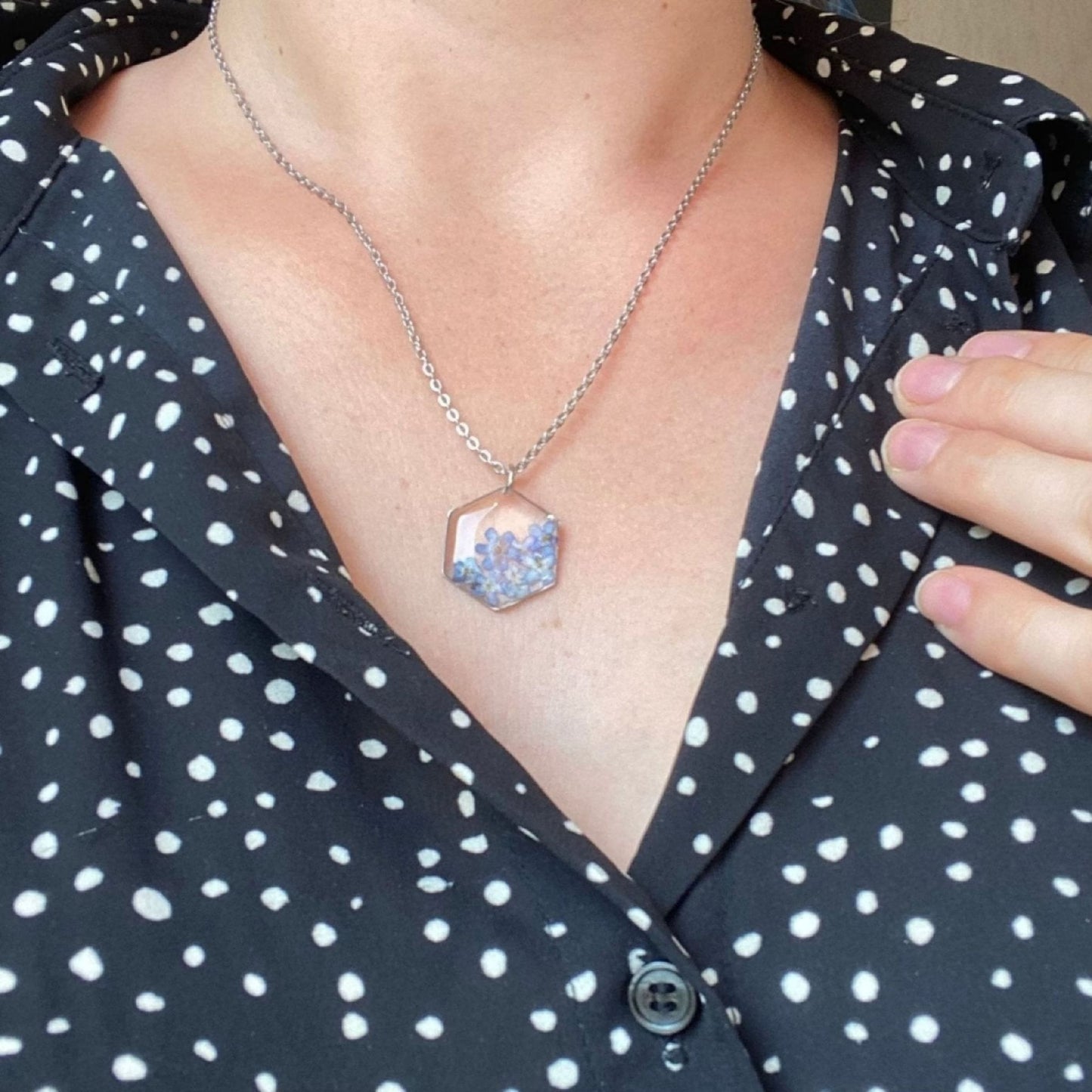 Collier HEXA au fleurs de myosotisColliersLorred