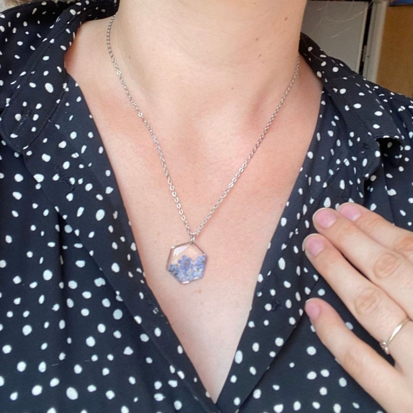Collier HEXA au fleurs de myosotisColliersLorred