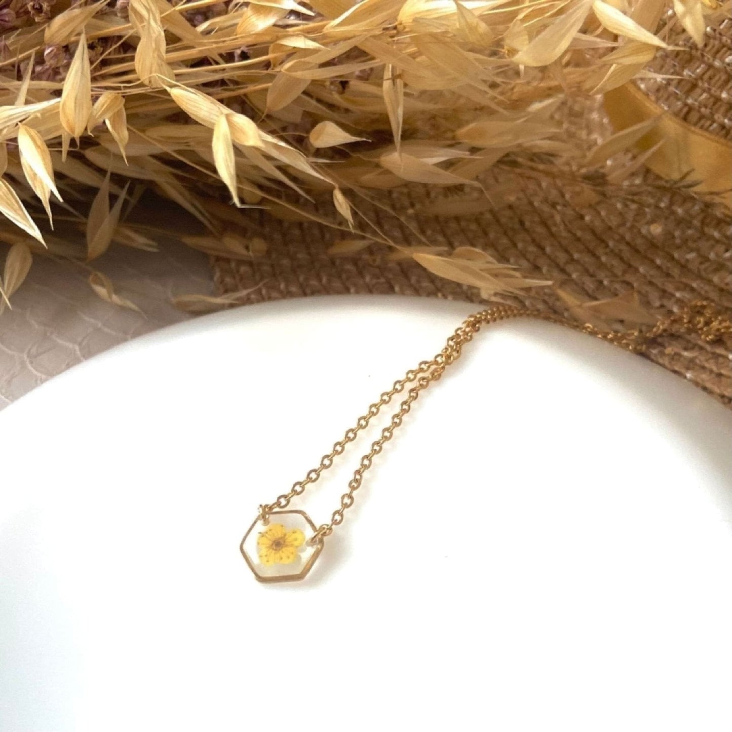 Collier LÉA inclusion fleur de spirée violette - Or