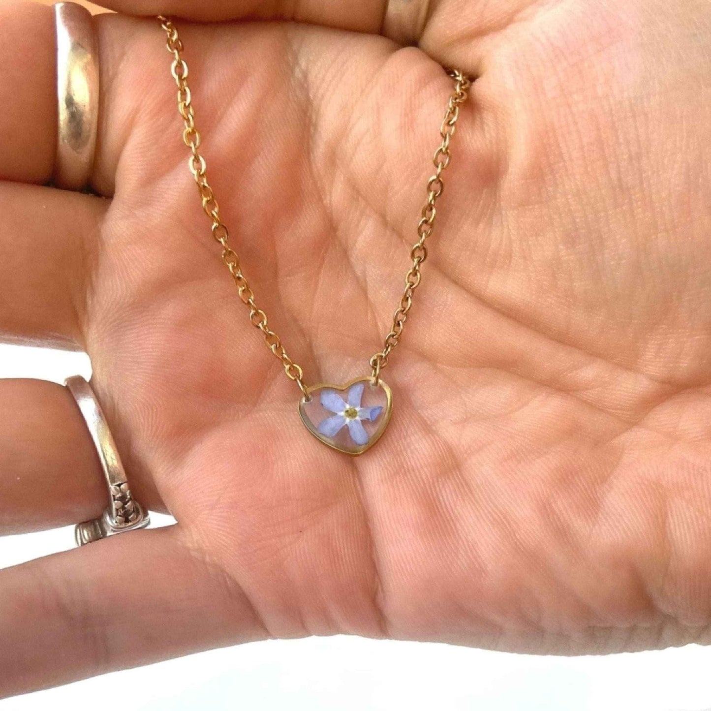 Collier LOVELY cœur inclusion de myosotis