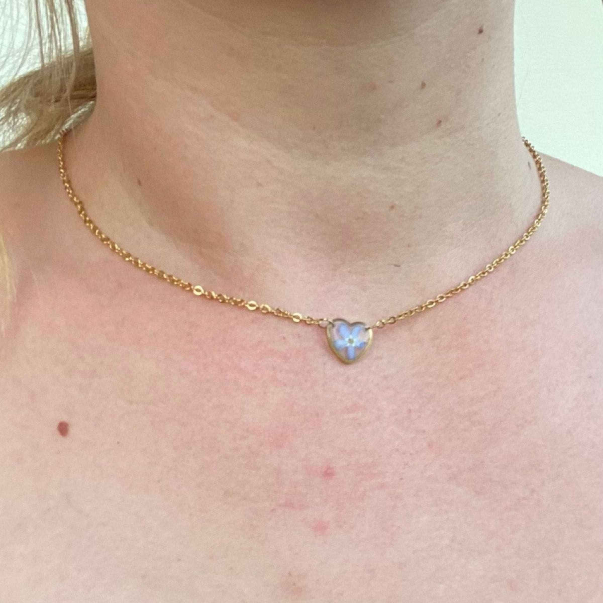 Collier LOVELY cœur inclusion de myosotis