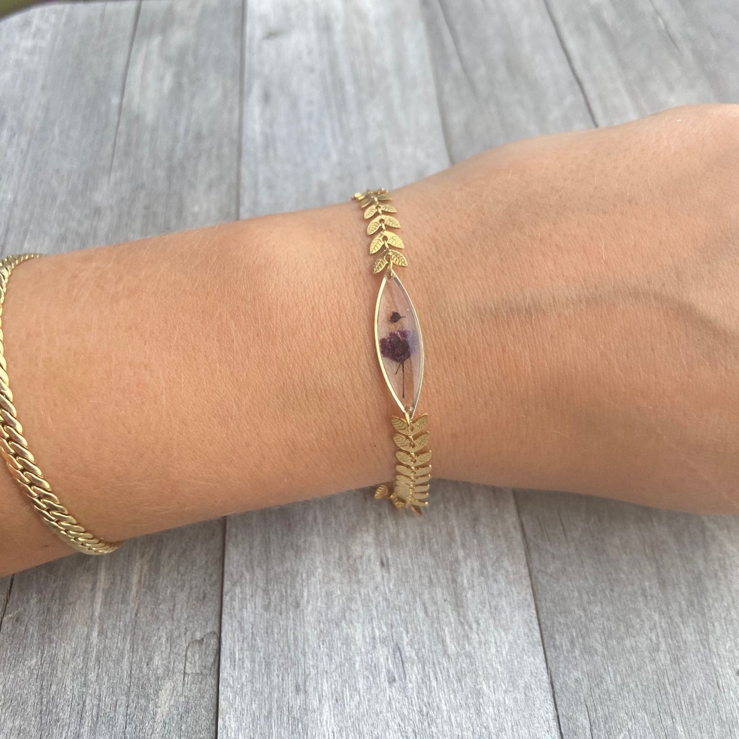 Cadeau de maman de plante de bracelet de gypsophilie violet en acier inoxydable de couleur or pour cadeau de fête des mères pour elle - Lorred
