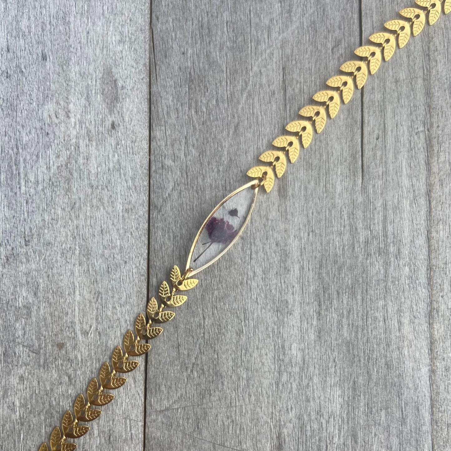 Cadeau de maman de plante de bracelet de gypsophilie violet en acier inoxydable de couleur or pour cadeau de fête des mères pour elle - Lorred