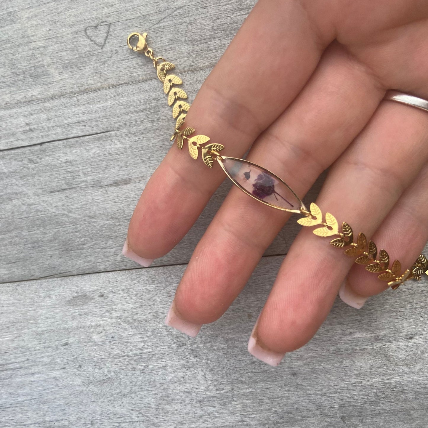 Cadeau de maman de plante de bracelet de gypsophilie violet en acier inoxydable de couleur or pour cadeau de fête des mères pour elle - Lorred