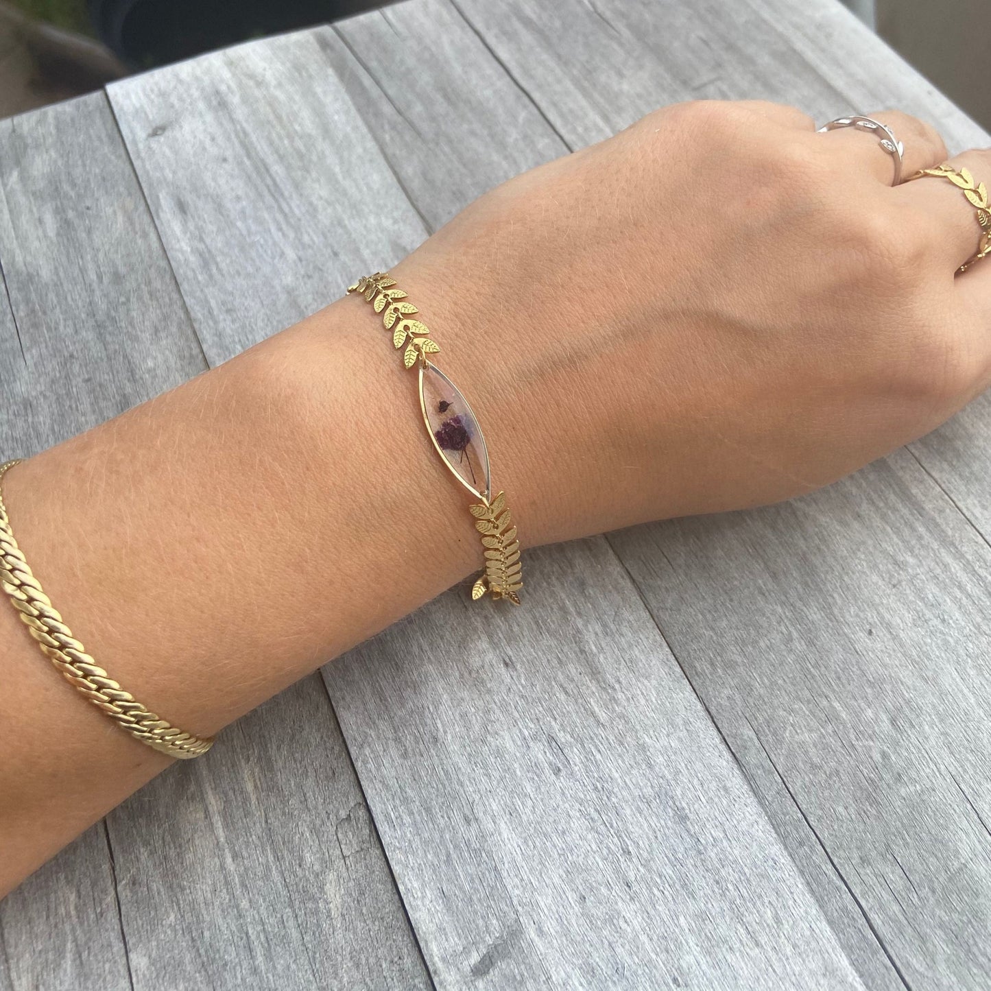 Cadeau de maman de plante de bracelet de gypsophilie violet en acier inoxydable de couleur or pour cadeau de fête des mères pour elle - Lorred