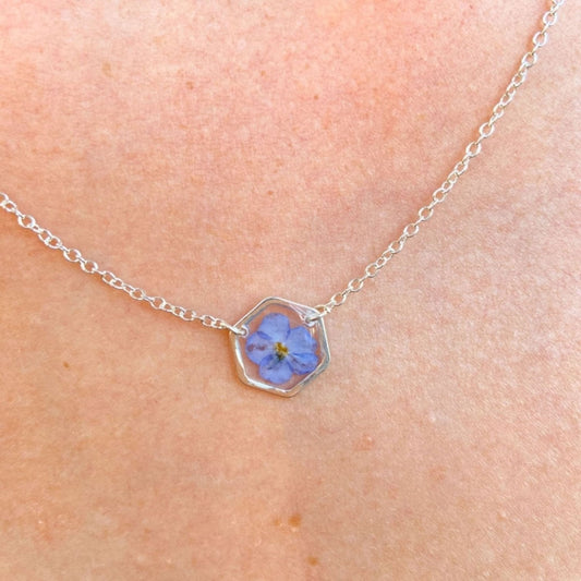 Collier LÉA à la fleur de myosotis bleuColliersLorred