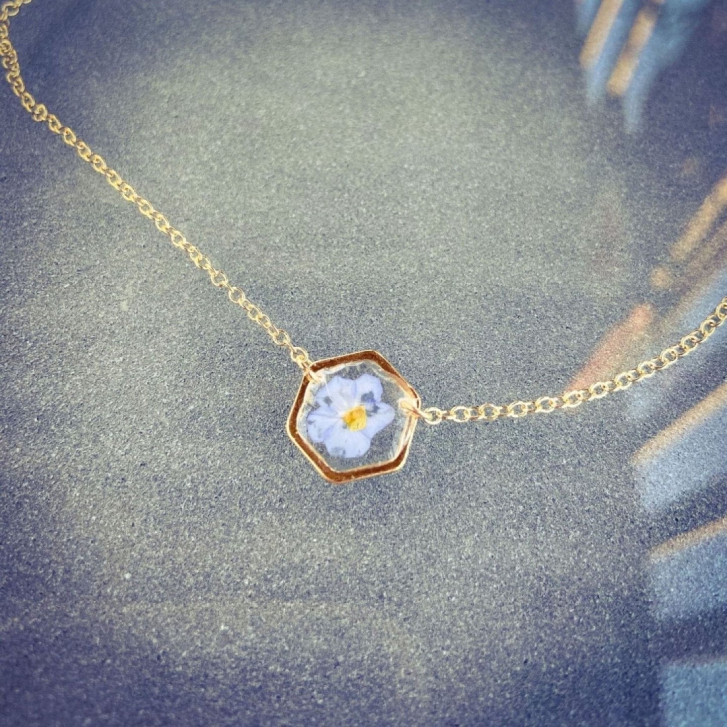 Collier LÉA à la fleur de myosotis bleu - Colliers