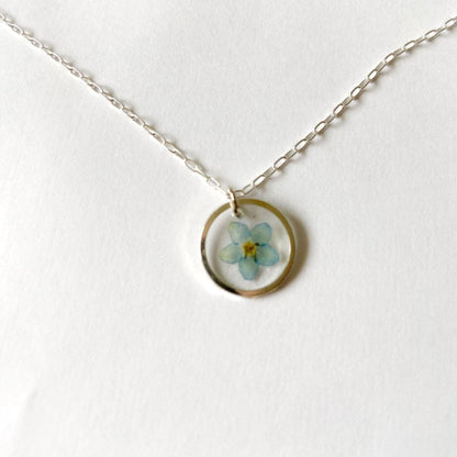 Collier Soleil d’Or - Spirée Jaune - Myosotis bleu clair