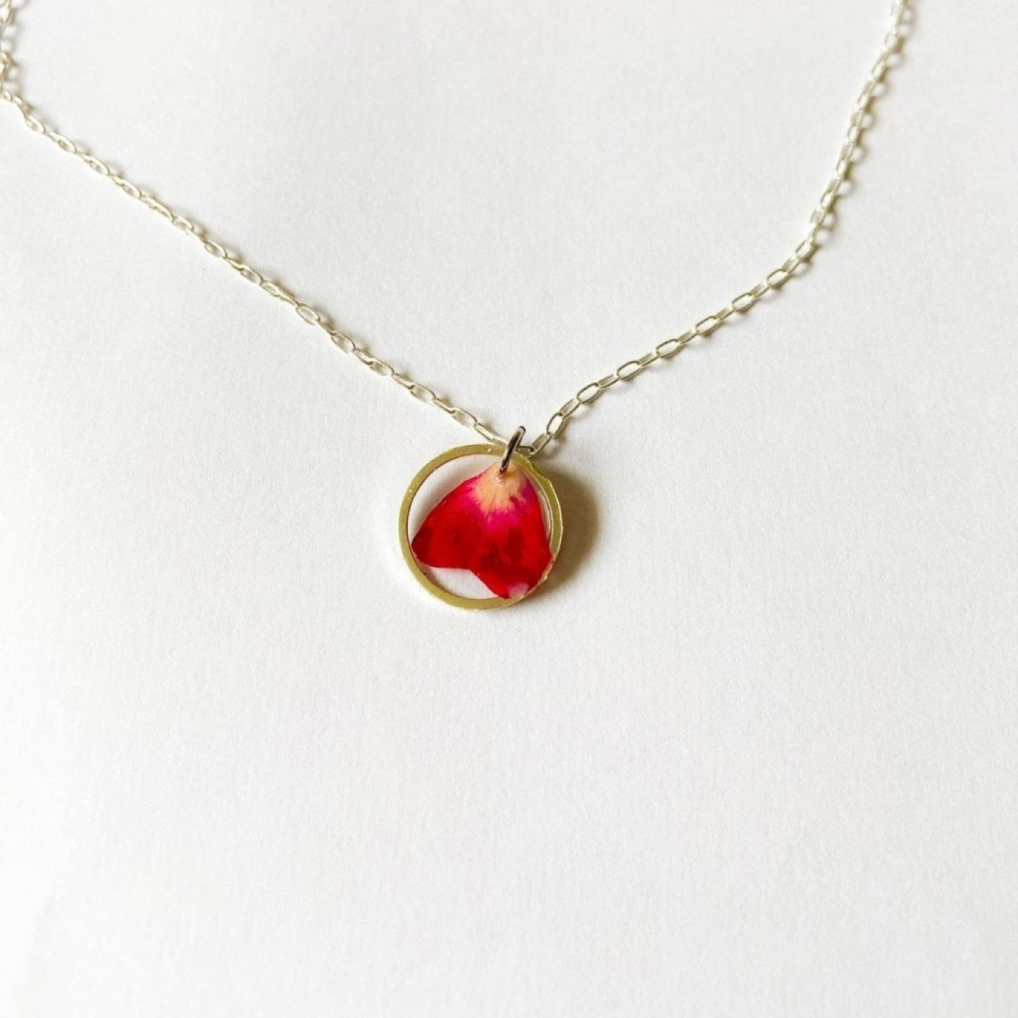 Collier Soleil d’Or - Spirée Jaune - Pétale de rose