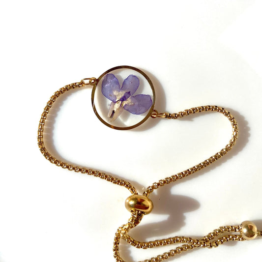 Bracelet réglable chaîne de couleur or avec fleur de lobélie pressée Cadeau de fête des mères - Lorred
