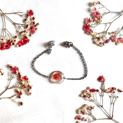 Bracelet simple de couleur argent avec souffle de bébé rouge pressé fleur cadeau de Noël pour elle - Lorred