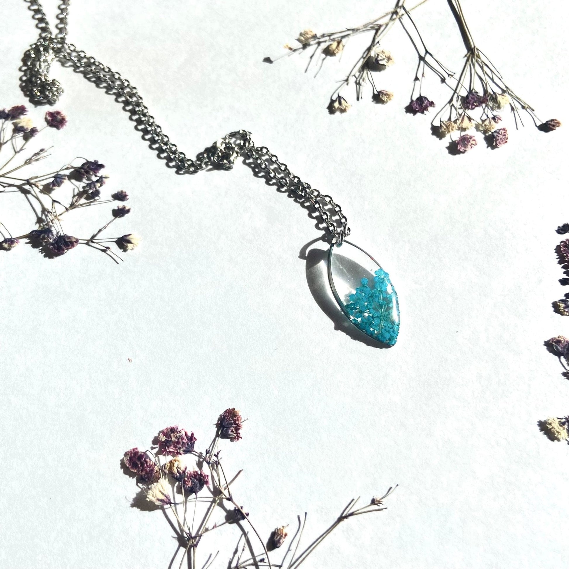 Collier de gypsophile violet séchée cadeau de Noël pour elle bijoux en fleur naturelle - Lorred