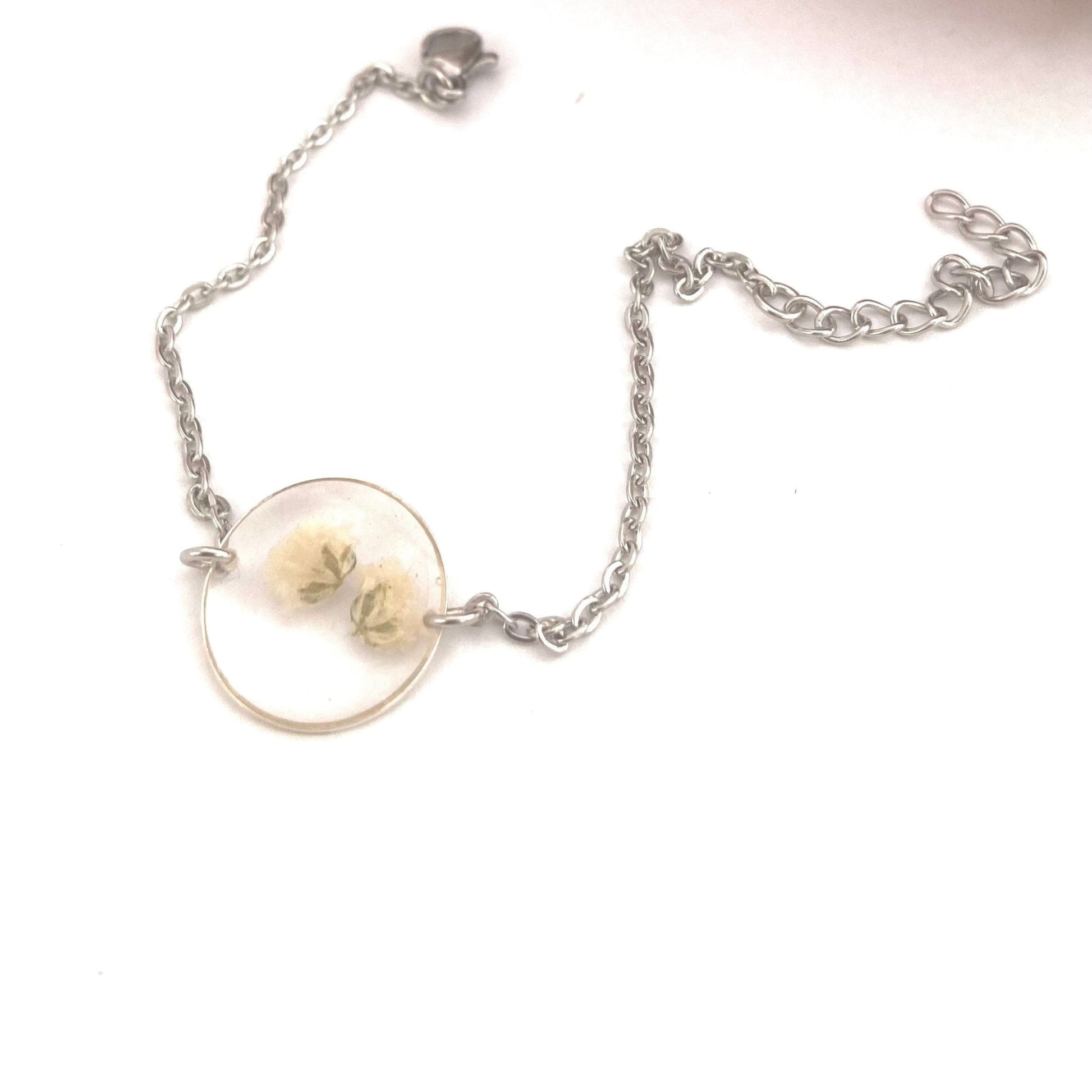 Ensemble de terrarium de bijoux de fleurs pressées de souffle de bébé blanc avec collier de couleur argent et cadeau de bracelet pour elle - Lorred