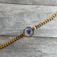 Le bracelet bleu bleuet couleur or cadeau fête des mères pour elle en bijoux de terrarium avec fleur pressée - Lorred